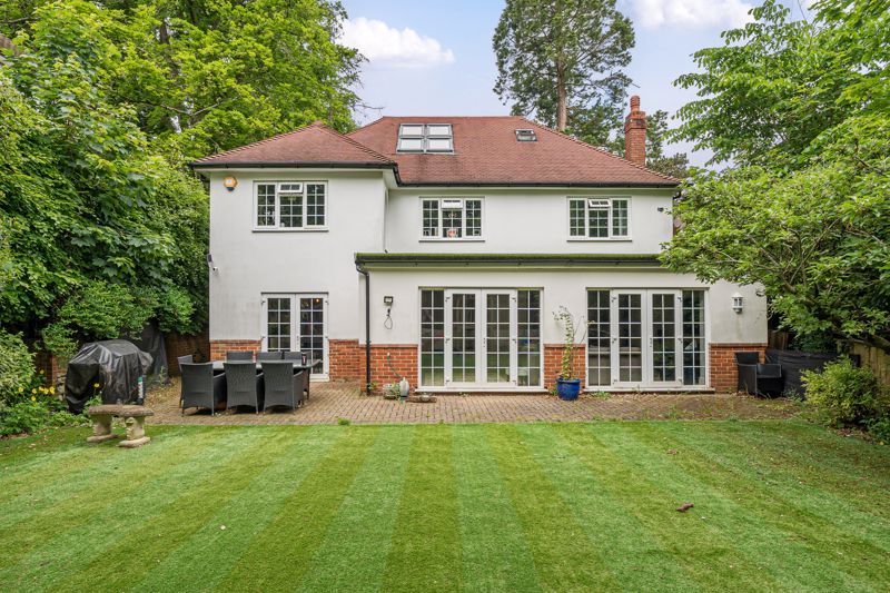 Rear elevation- click for photo gallery